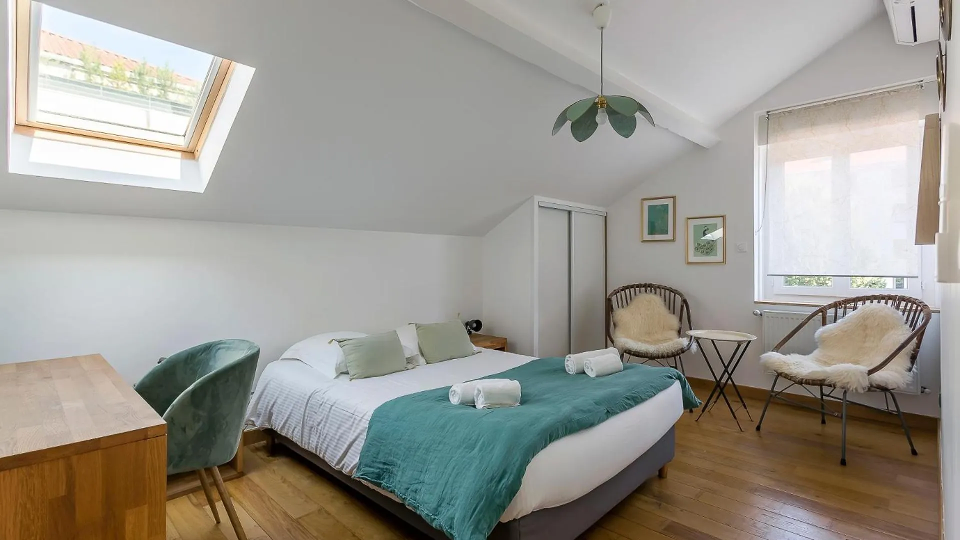 Maison Stella Villeurbanne 0*,  Francia