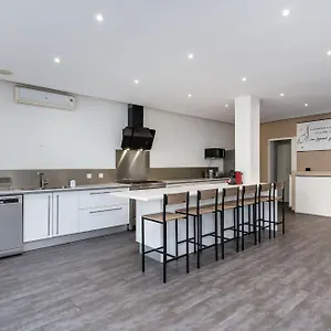 Hébergement de vacances Maison Frappaz - 4 Bedrooms With Garden, Villeurbanne